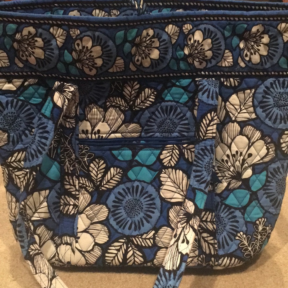 Vera Tote
